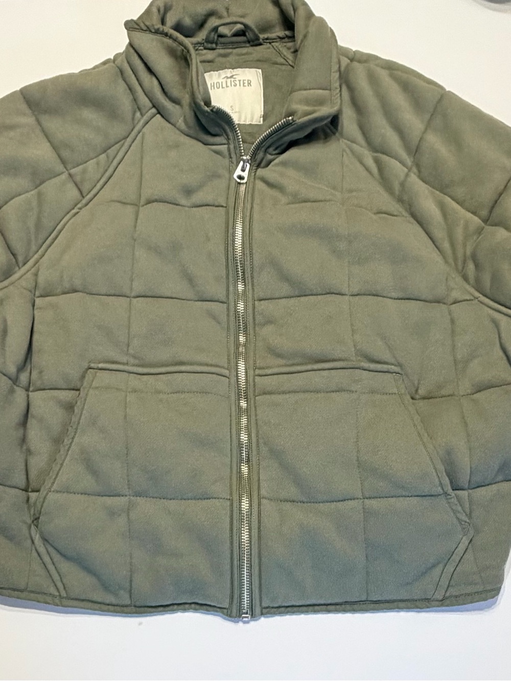 Hollister Womans Olive Green Quilted Puffer Jacket